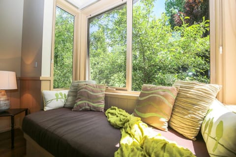 Garden, Seating area, Garden view