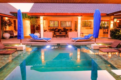 Living room, Pool view, Swimming pool