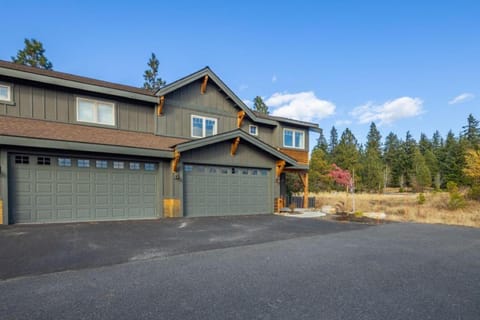 Suncadia 4 Bdrm Pet Friendly Townhome, Across from The Lodge House in Kittitas County