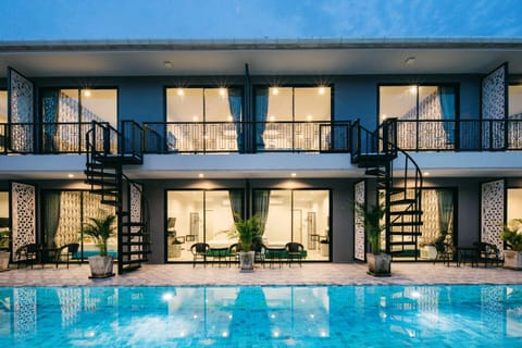 Dining area, Pool view, Pool view, Swimming pool, Swimming pool