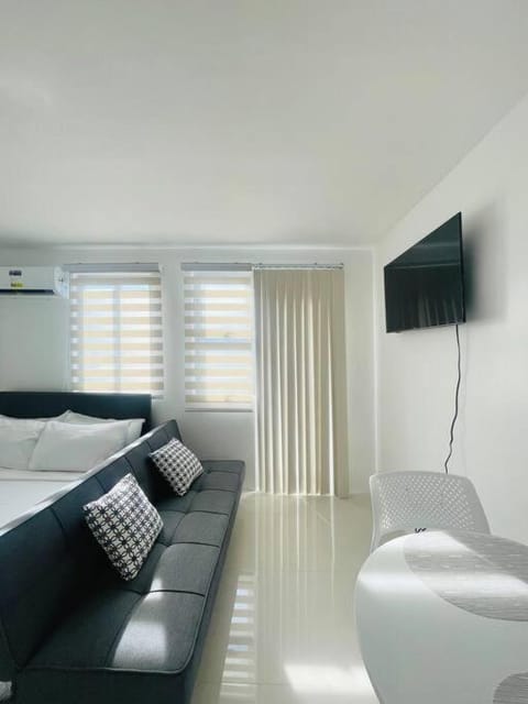 WV 11 Sleek and Cozy Studio Apartment in Iloilo City