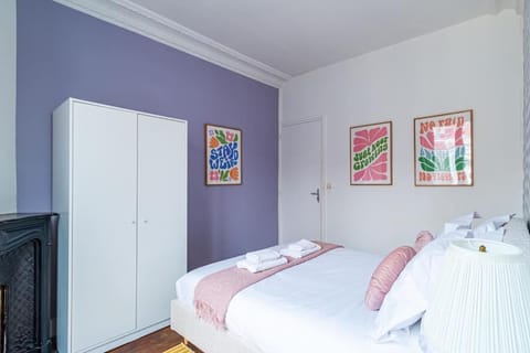 Bed, Photo of the whole room, Bedroom, wardrobe