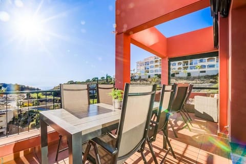 110-Charming Apartment, Sea View, Pool, Calahonda Apartment in Sitio de Calahonda