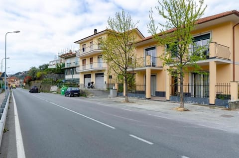 casa degli artisti 2 Apartment in Casarza Ligure