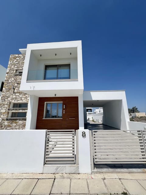 Seaview Villa Oriana in Larnaca Villa in Oroklini