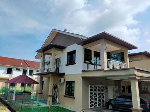 (Female Only) Dungun Town CoLiving Homestay Vacation rental in Terengganu, Malaysia