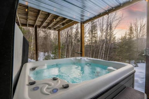 Natural landscape, Hot Tub