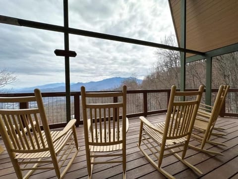 Smoky Mountain High chalet Chalet in Gatlinburg