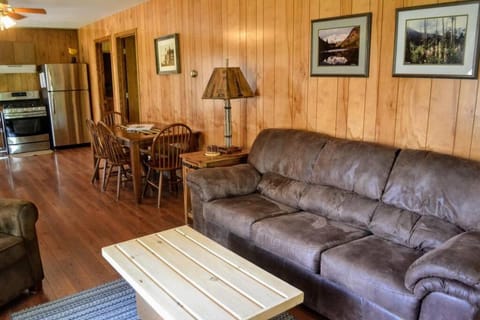 Nitschke's Resort Cabin #15 House in Minocqua