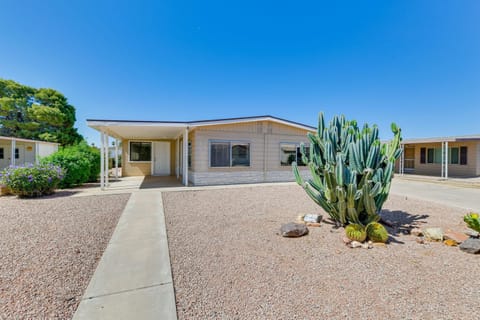 Updated Sun Lakes Home with Grill Less Than 1 Mi to Golf Haus in Sun Lakes