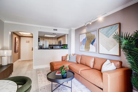 Coconut Grove Beauty 1 bedroom Bayview Condo with Free Parking Apartment in Coconut Grove