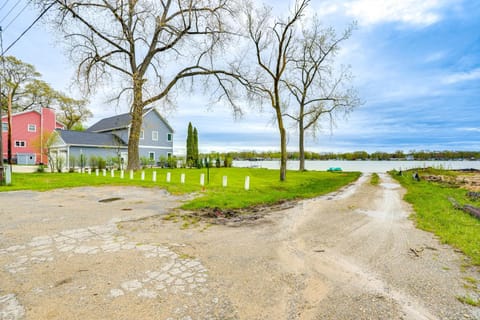 Michigan Getaway 1 Block to Beach and Boat Ramp! Maison in Sister Lakes