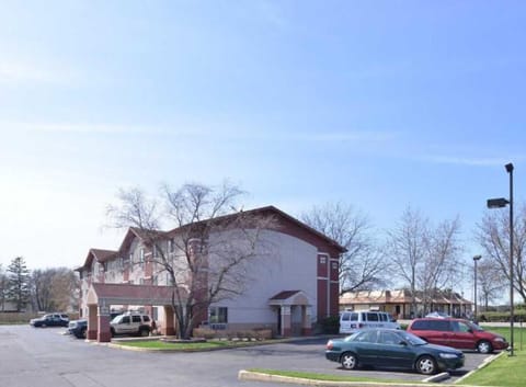 Green Bay inn Motel in Waukegan