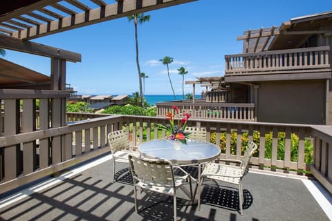 Oceanfront & ac! ks d9 - Sullivan Properties House in Kapalua