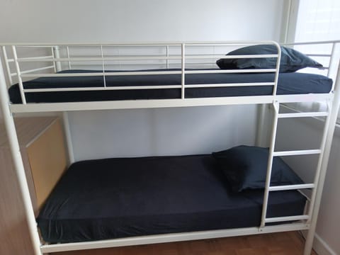 La Défense Dauphins Apartment in Puteaux