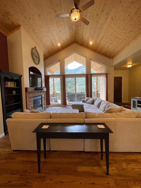 Perfect Pike's peak basecamp & spacious luxury House in Cascade-Chipita Park