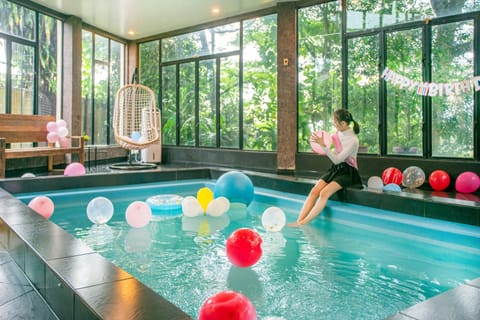 People, Pool view, Swimming pool, group of guests