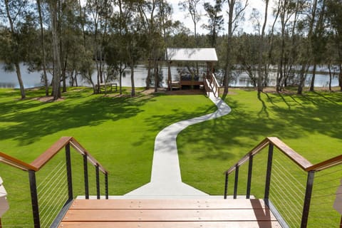 Neat Acres Farmhouse House in Tuncurry