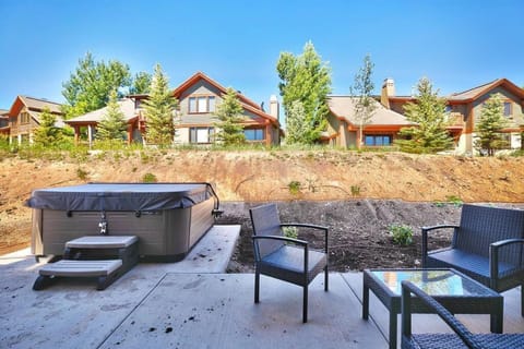 Luxury Jordanelle New Home, 5 mins to Deer Valley Villa in Jordanelle Reservoir