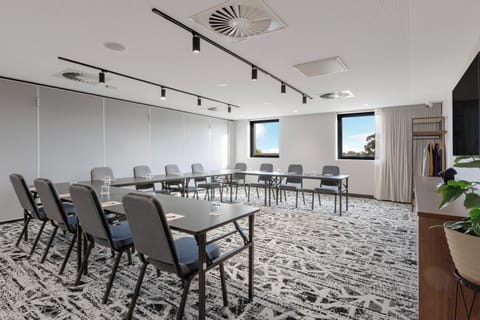 Meeting/conference room