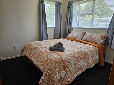 Beachy Breezes City Pleases Explore New Plymouth - Entire Studio Apartment in New Plymouth