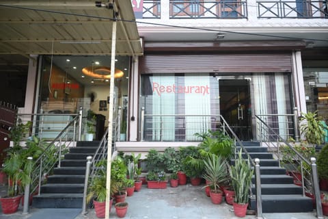 Hotel Uniyal Residency Hotel in Dehradun