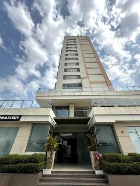 2b/2b luxury apartment in Gurgaon Condo in Gurugram