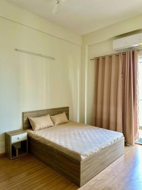2b/2b luxury apartment in Gurgaon Condo in Gurugram
