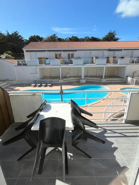 Balcony/Terrace, Pool view