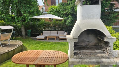 Patio, BBQ facilities, BBQ facilities, Garden, Solarium, Garden view, Swimming pool, sunbed