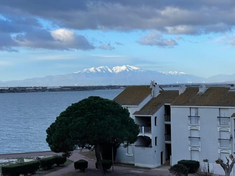 Natural landscape, Lake view, Mountain view