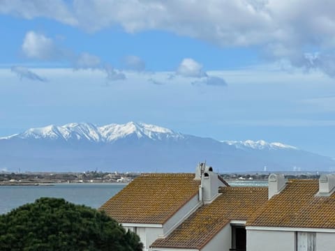 Natural landscape, Balcony/Terrace, Mountain view