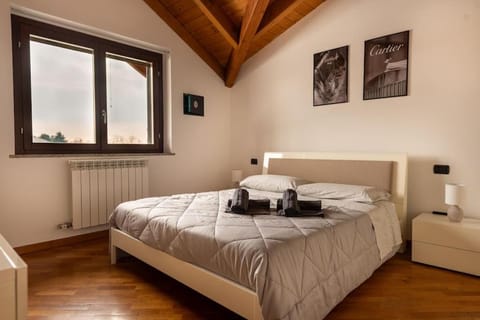 Attic Room vicino Milano, Rho fiera e MXP Apartment in Legnano