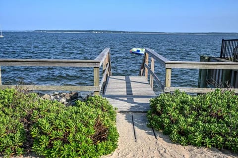 Charming Cottage in The Heart of the North Fork Maison in Aquebogue