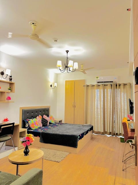 NICE HOME Wohnung in Noida