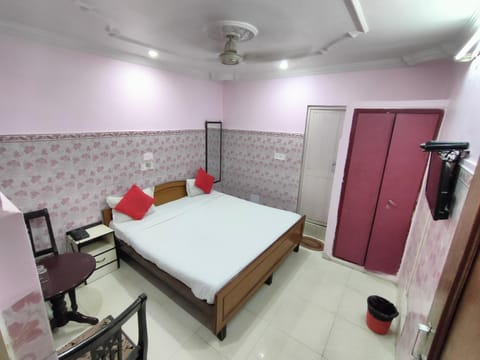 Hotel Naznin Palace & A/C Banquet Hotel in Lucknow