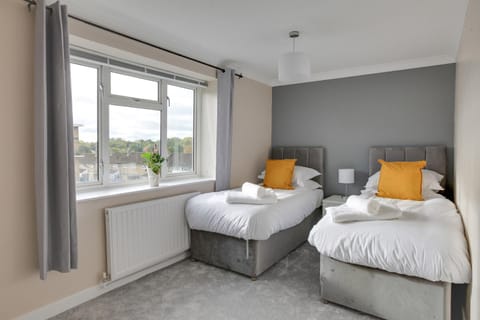 Homely 1-Bed Apartment in Harlow - Free Parking by HP Accommodation Wohnung in Harlow