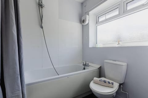 Hullidays 3 bed House Hull West Calvert Apartment in Hull