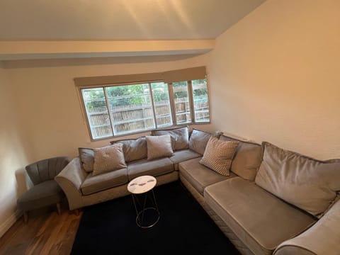 Lovely 3 bedroom in Mill Hill Wohnung in Edgware
