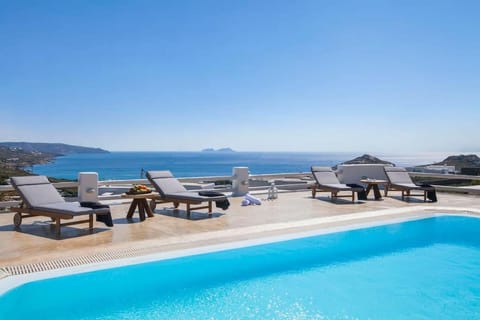 Day, Natural landscape, Mountain view, Pool view, Sea view, Swimming pool, sunbed