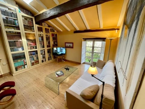 Las Brañas, Casona Stylish Host ,San Vicente de la Barquera House in Western coast of Cantabria