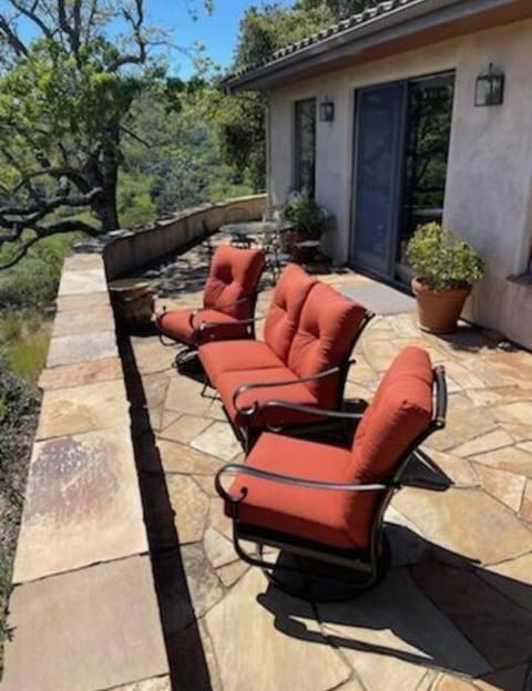 Casa Kaleidoscope-Amazing View Eco-friendly design Maison in Atascadero