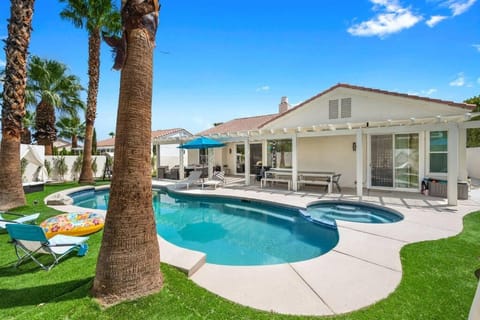 Luxury Palms Resort Villa in Palm Springs