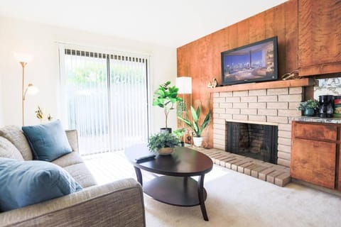 Spacious 3BR2B2LivingRoom House Sunnyvale Community Park House in Sunnyvale