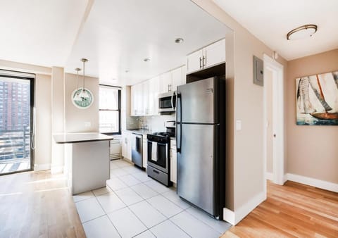 Stunning 2 BD 1 BA At Columbus Ave Apartment in Upper West Side