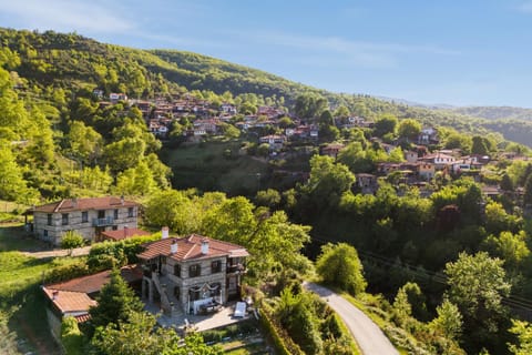 Property building, Nearby landmark, Bird's eye view