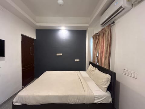 HOTEL BLUESTONE Hôtel in Coimbatore