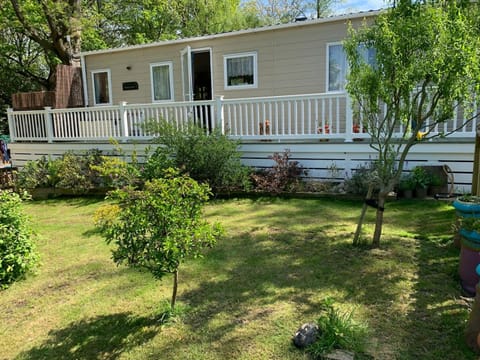 Property building, Garden, Garden, Garden view