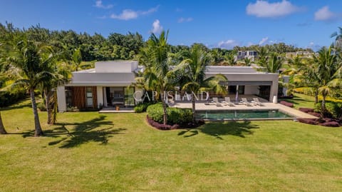 Property building, Natural landscape, Garden, Garden view, Pool view