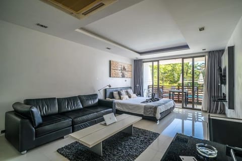 Pool view studio at Nakalay Palm by Lofty Appartement in Kamala
